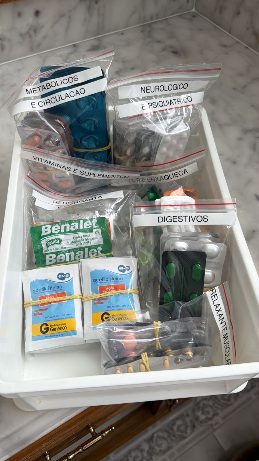 Depois - Medicamentos organizados